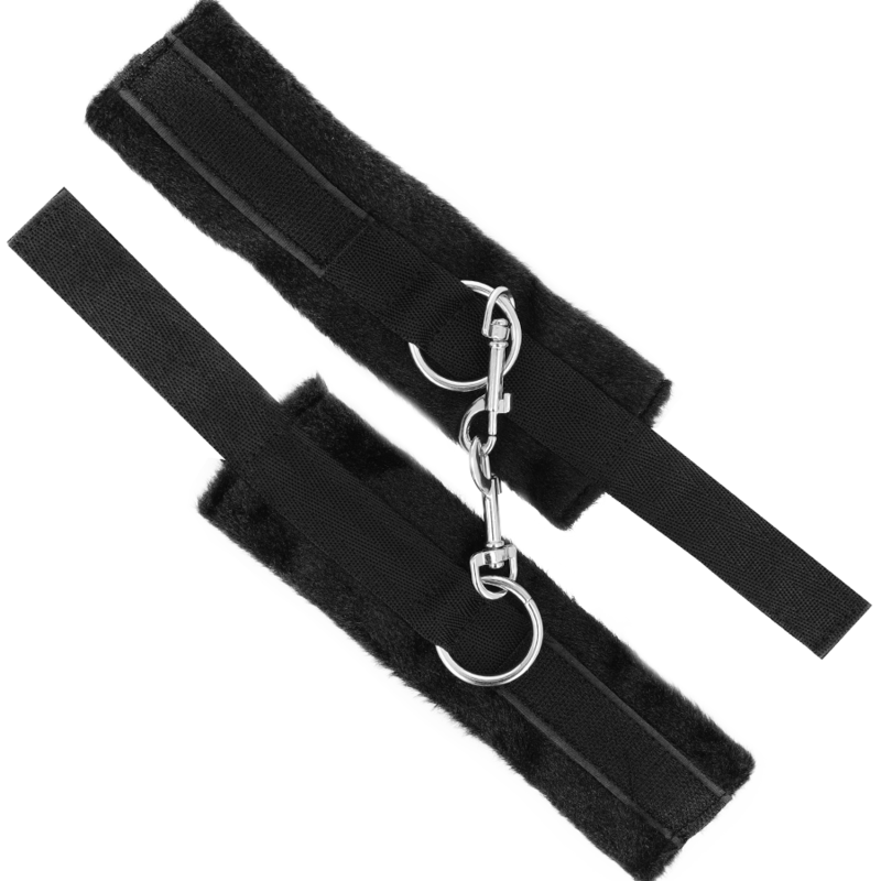 Set Erotico di INTENSE FETISH: Pelle Vegana e Piacere Puro