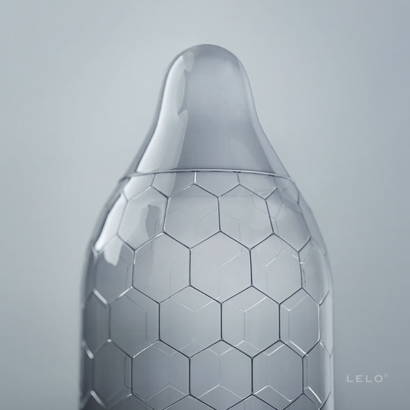 Rischiara il tuo piacere con i preservativi HEX™ di LELO