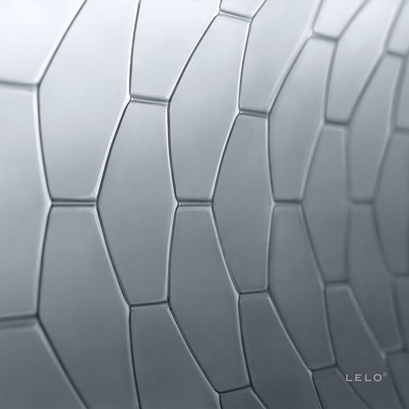 Rischiara il tuo piacere con i preservativi HEX™ di LELO